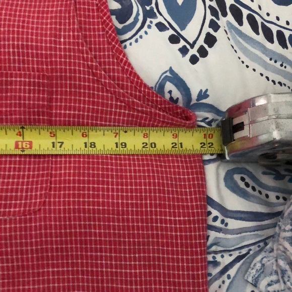 Linen Sleeveless Button Down Blouse - Picture 9 of 9